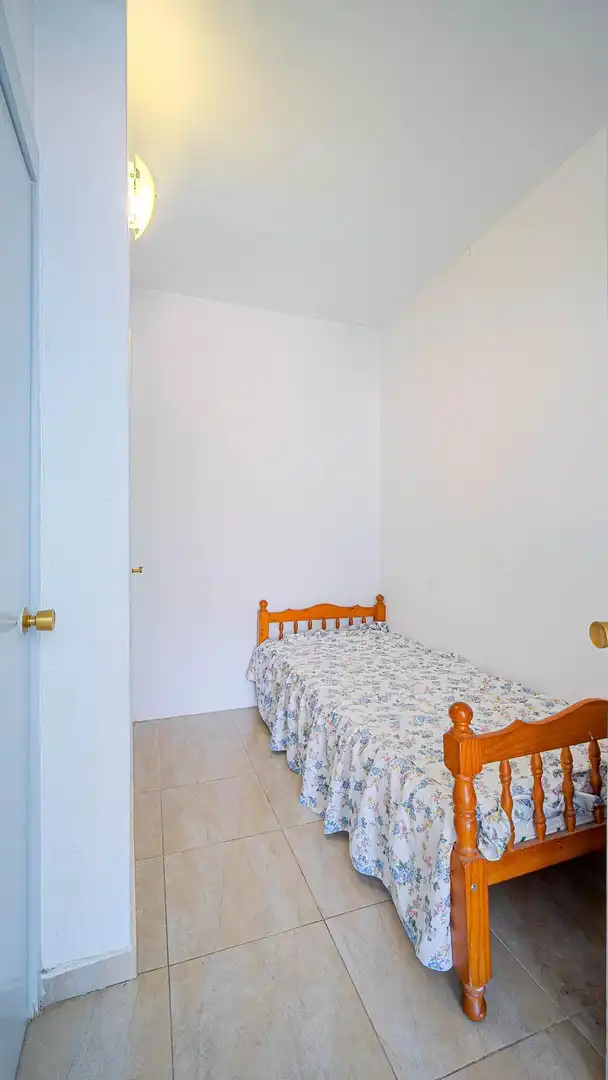 Habitación de Apartamento en venta en Torrevieja con Balcón