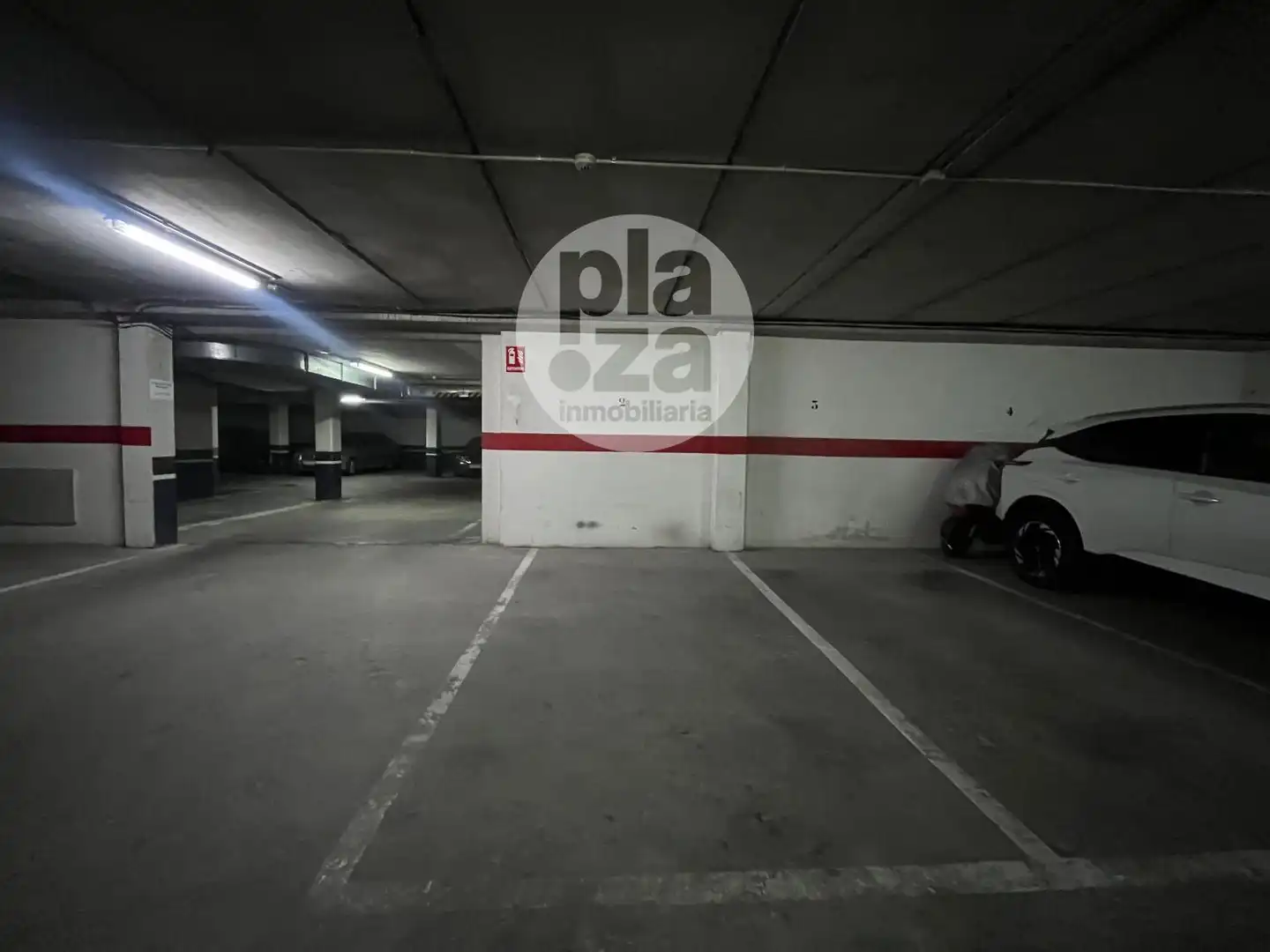 Parking de Piso de alquiler en Burgos con Calefacción y Amueblado