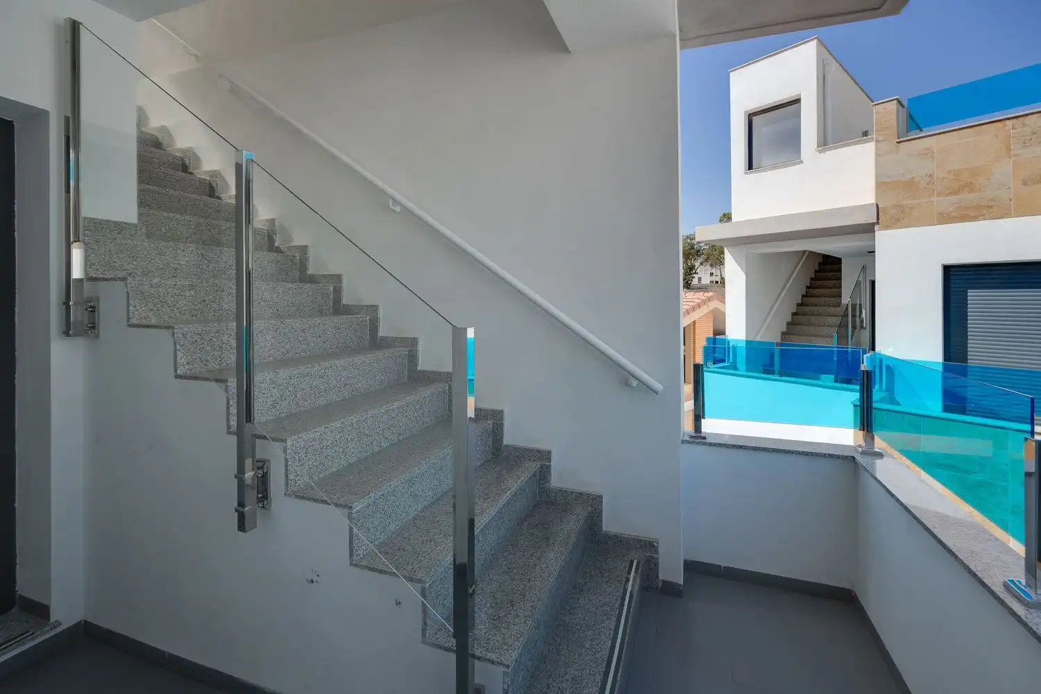 Reihenhaus mit Pool zum Verkauf in Calle Carmen Laforet 58, imagen 24
