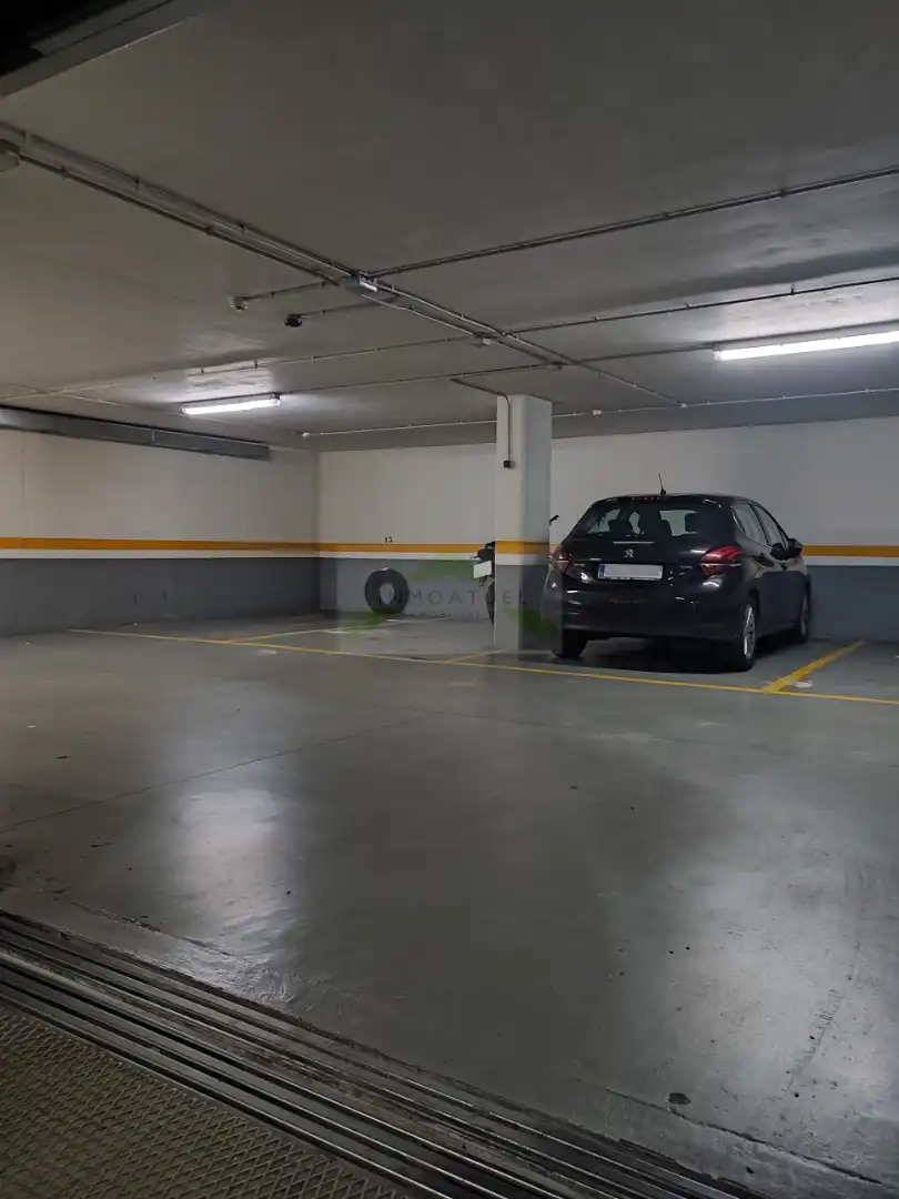 Aparcament amb ascensor en venda a Rúa San Vicente, imagen 4