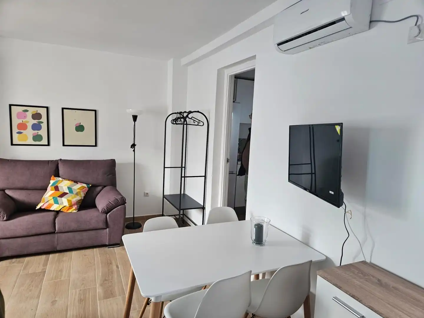 Sala de estar de Estudio de alquiler en Sevilla con Aire acondicionado, Amueblado y Balcón