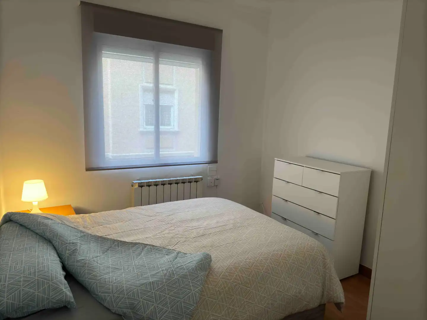 Habitación de Piso de alquiler en Zaragoza con Calefacción, Amueblado y Horno
