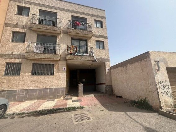 Vista exterior de Pis en venda en Roquetas de Mar amb Traster