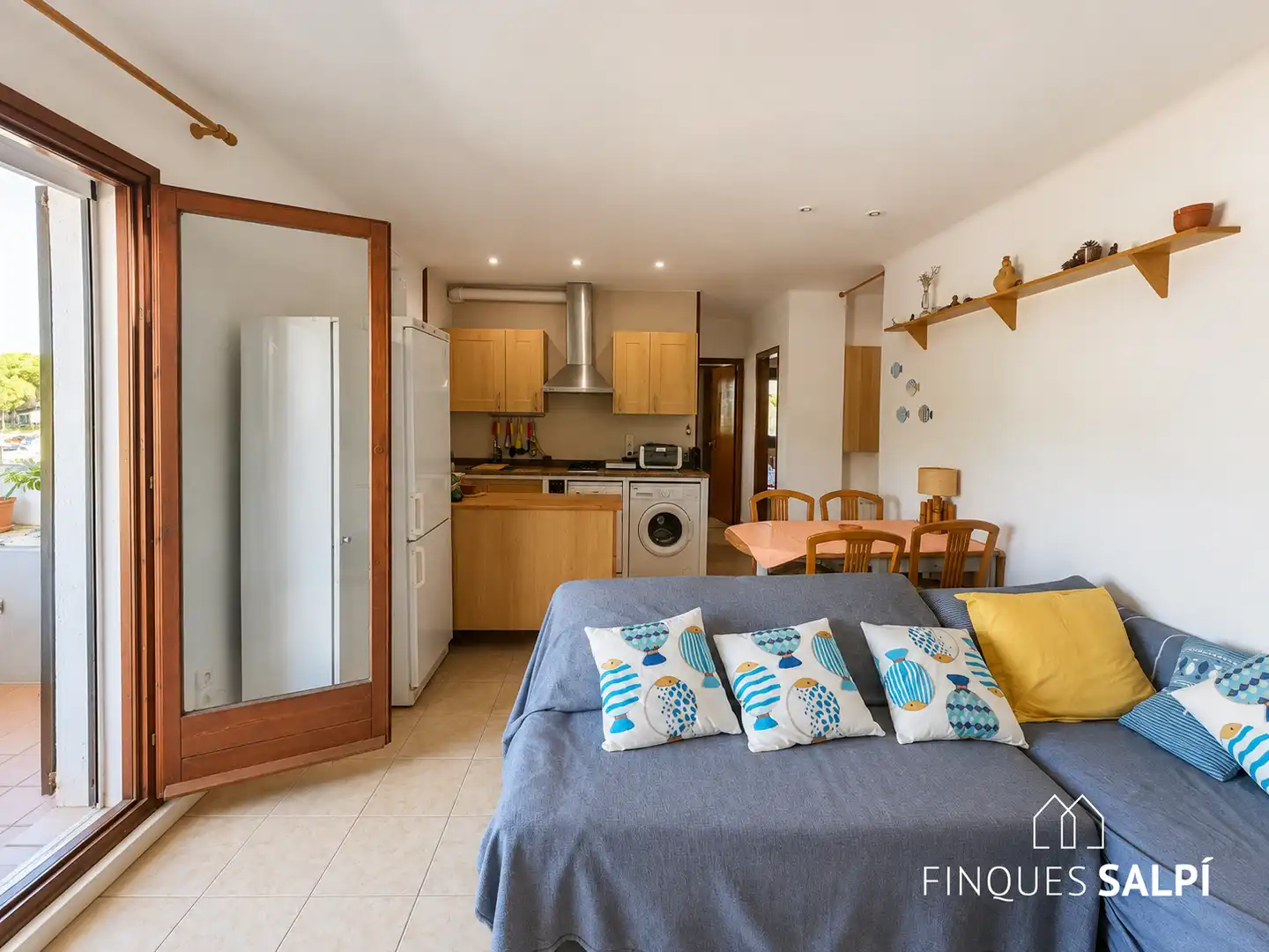 Wohnzimmer von Wohnungen zum Verkauf in L'Escala mit Terrasse, Abstellraum und Möbliert