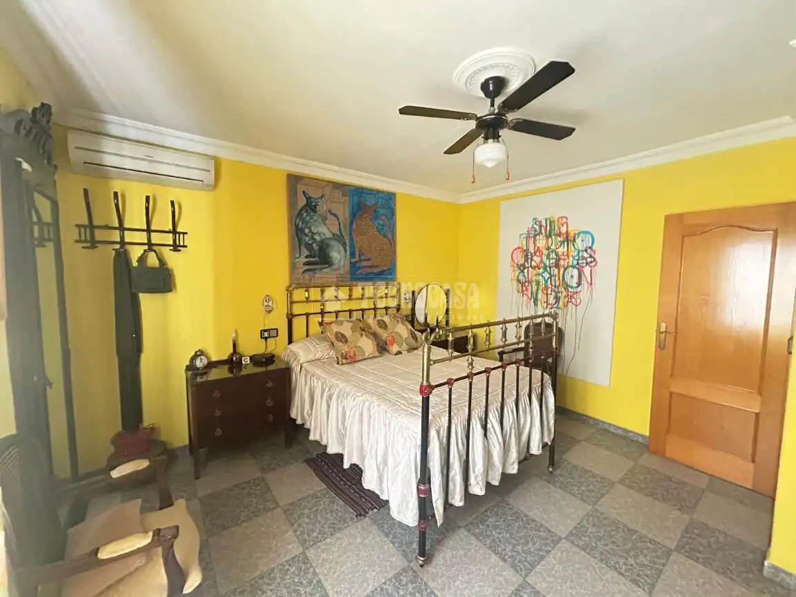 Habitación de Casa adosada en venta en Huelva con Aire acondicionado