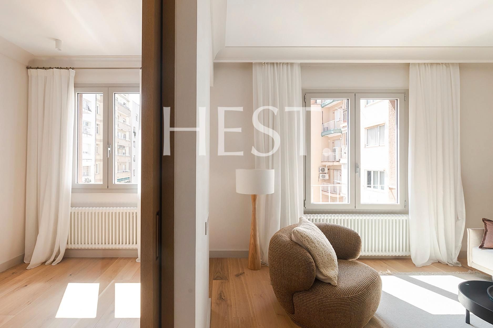 Bedroom of Flat for sale in  Barcelona Capital  with Air Conditioner, Heating and Parquet flooring