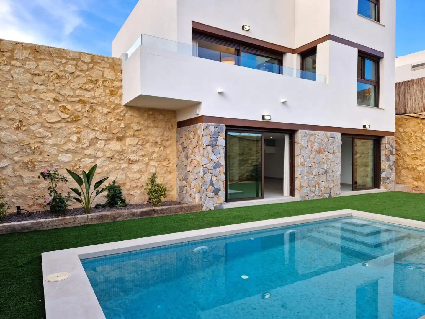 Casa con piscina en venta en Balcón de Finestrat - Terra Marina