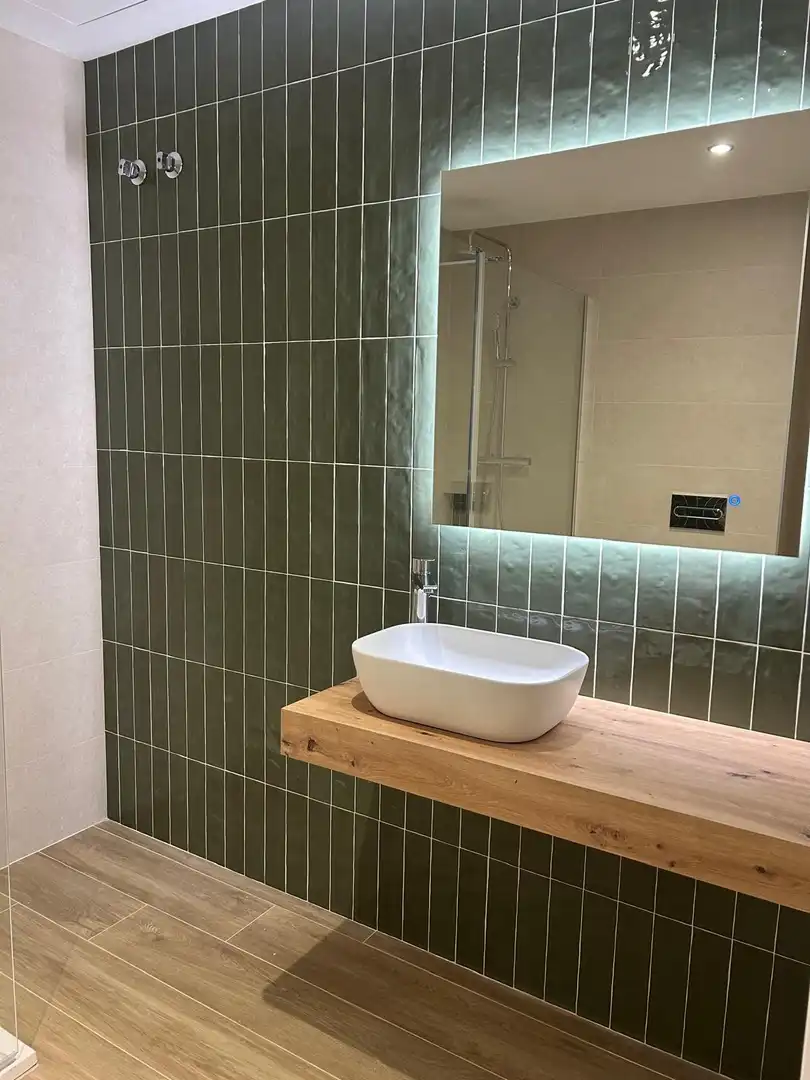 Bathroom of Ground floor for sale in Sabadell  with Heating, Terrace and Balcony