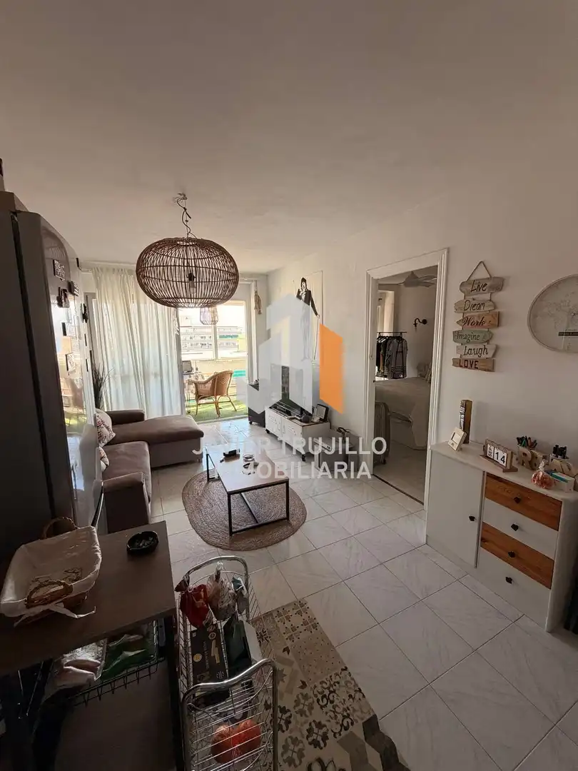Sala de estar de Apartamento en venta en Vélez-Málaga con Piscina
