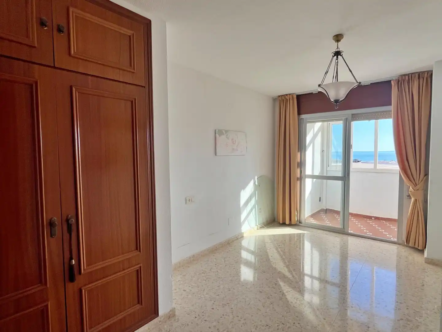 Habitación de Piso en venta en Rincón de la Victoria con Aire acondicionado, Terraza y Piscina comunitaria