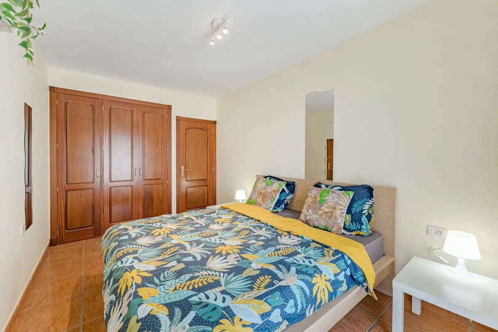 Dormitori de Apartament de lloguer en San Miguel de Abona amb Moblat i Piscina comunitària