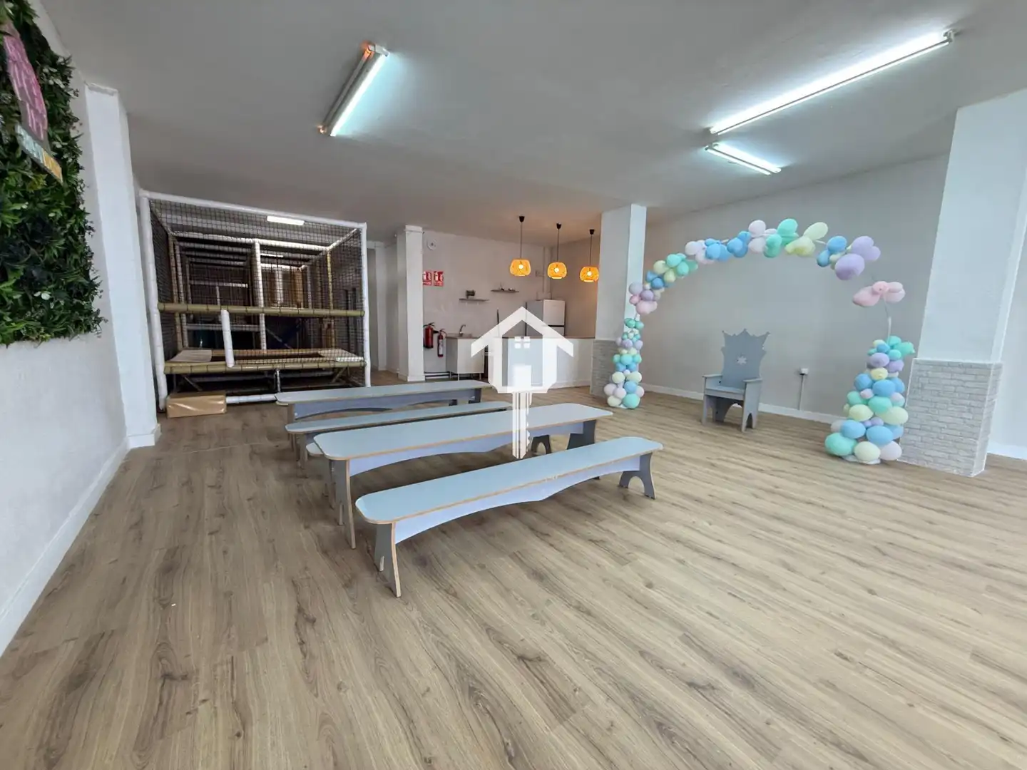 Local en venta en Alicante / Alacant con Aire acondicionado