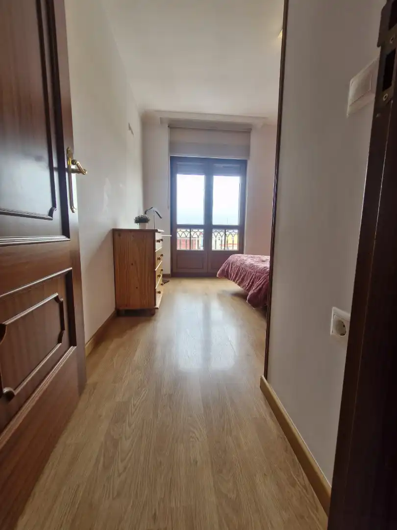 Schlafzimmer von Wohnung zum Verkauf in Foz mit Heizung, Abstellraum und Möbliert