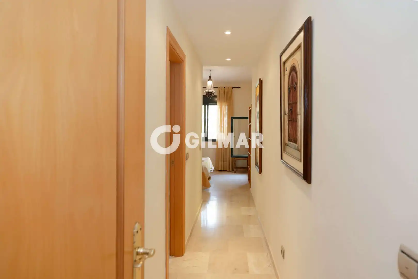 Dúplex en venda en Estepona amb Calefacció, Jardí privat i Traster