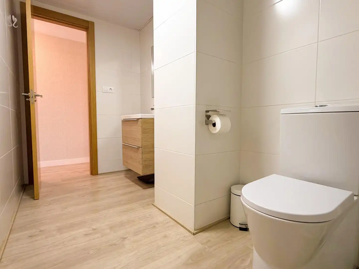 Baño de Apartamento de alquiler en El Puig de Santa Maria con Aire acondicionado, Calefacción y Terraza