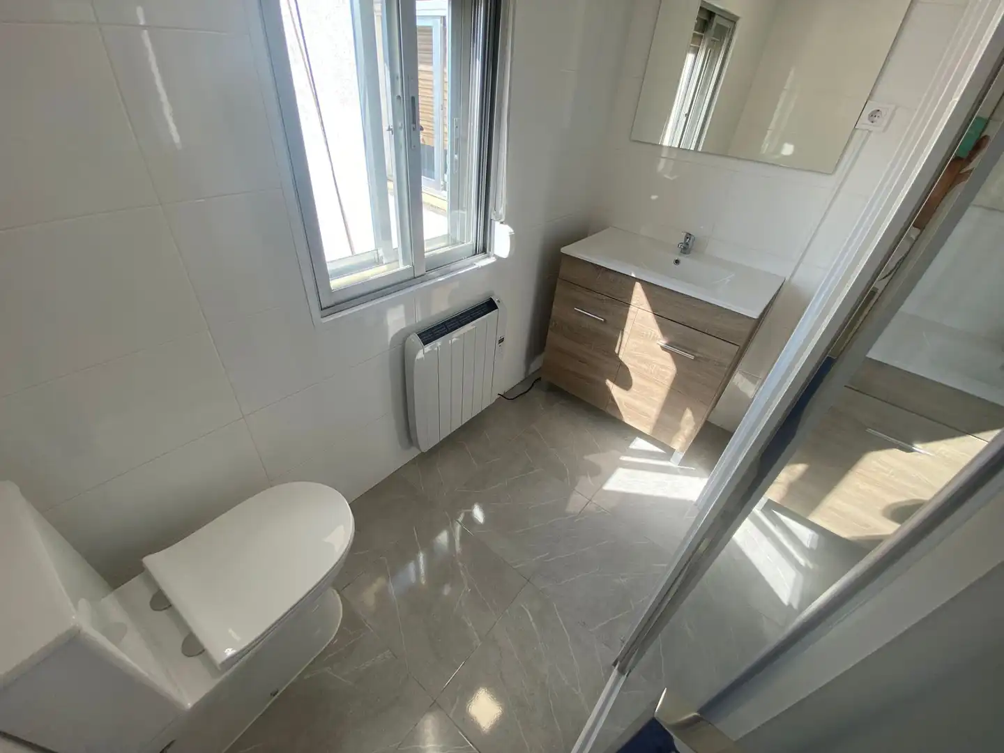 Bathroom of Attic for rent in Madrid  with Heating, Terrace and Furnished