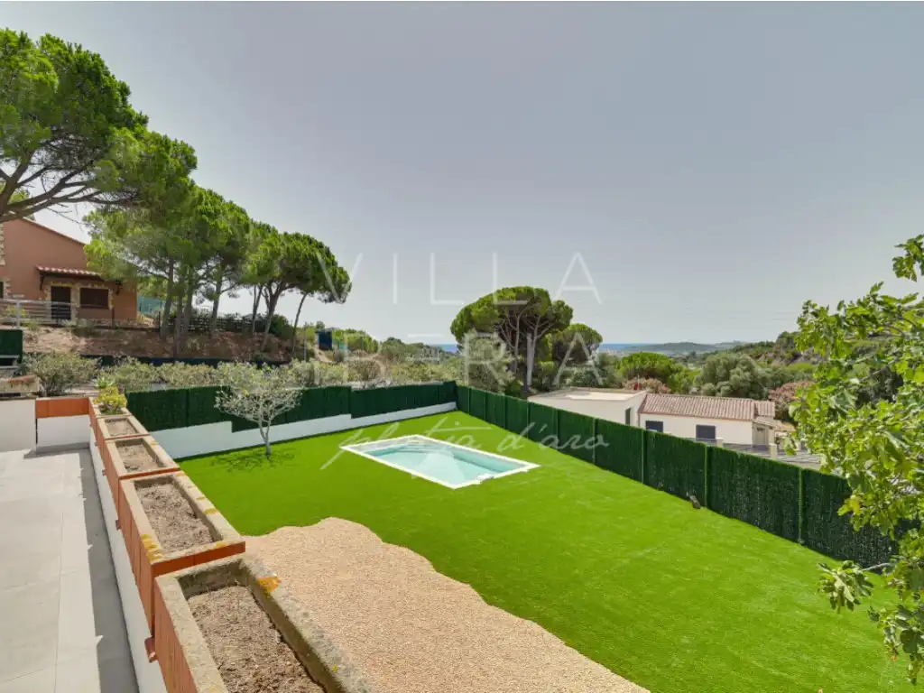 Garden of Houses for sale in Castell d'Aro, Platja d'Aro i s'Agaró  with Swimming Pool