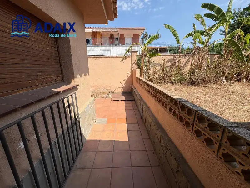 Vista exterior de Casa o chalet en venta en Roda de Berà con Terraza, Trastero y Horno