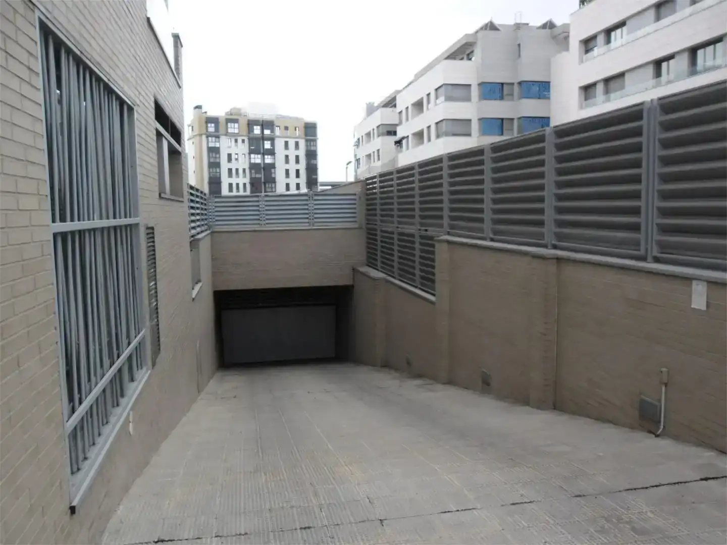 Parkplatz von Garage zum Verkauf in Madrid