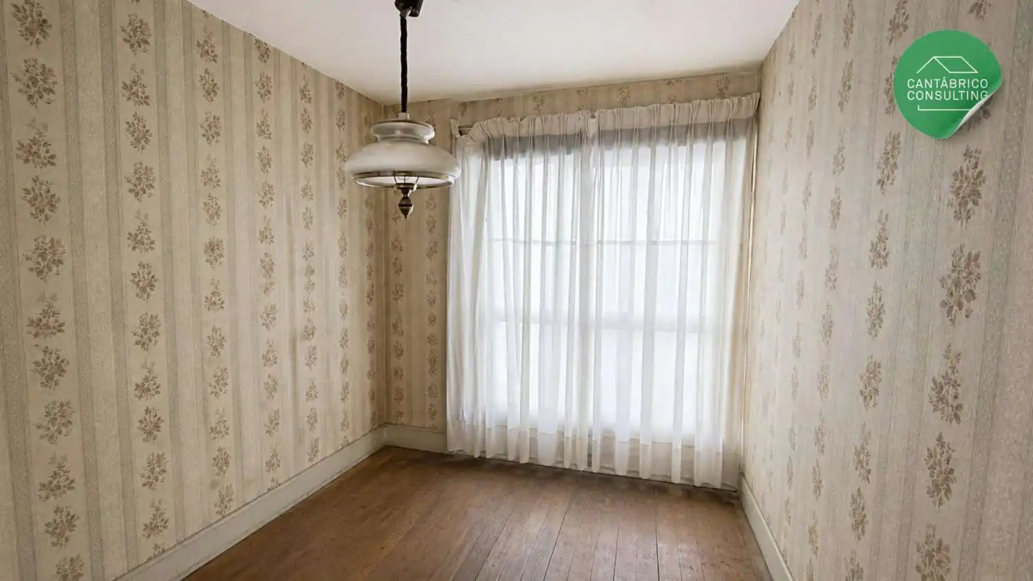 Comedor de Local en venta en Navia con Amueblado