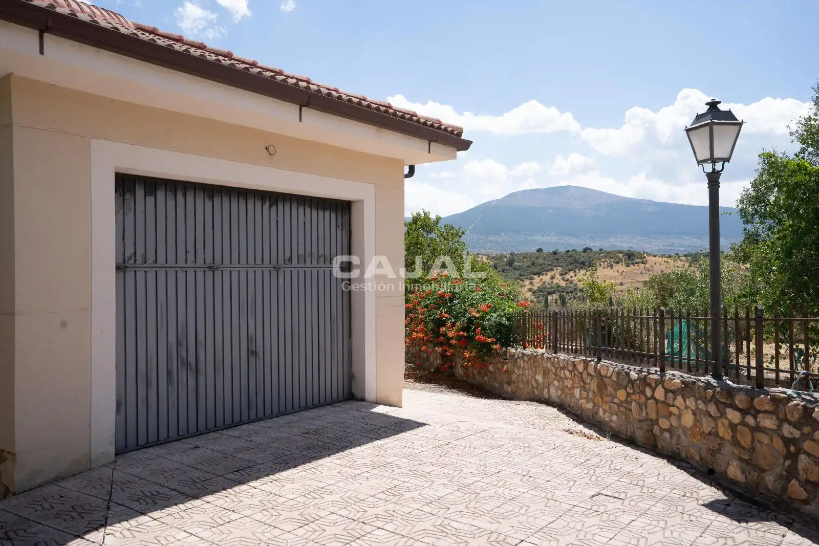 Houses for sale in Cerezo de Arriba  with Heating