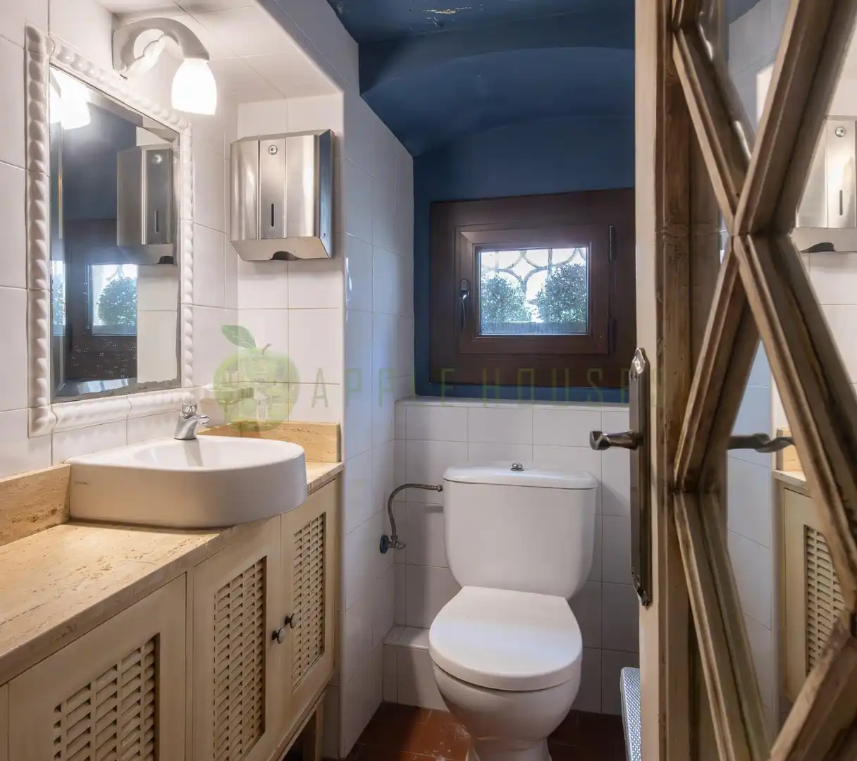 Bathroom of Houses for sale in Sitges  with Air Conditioner, Heating and Terrace