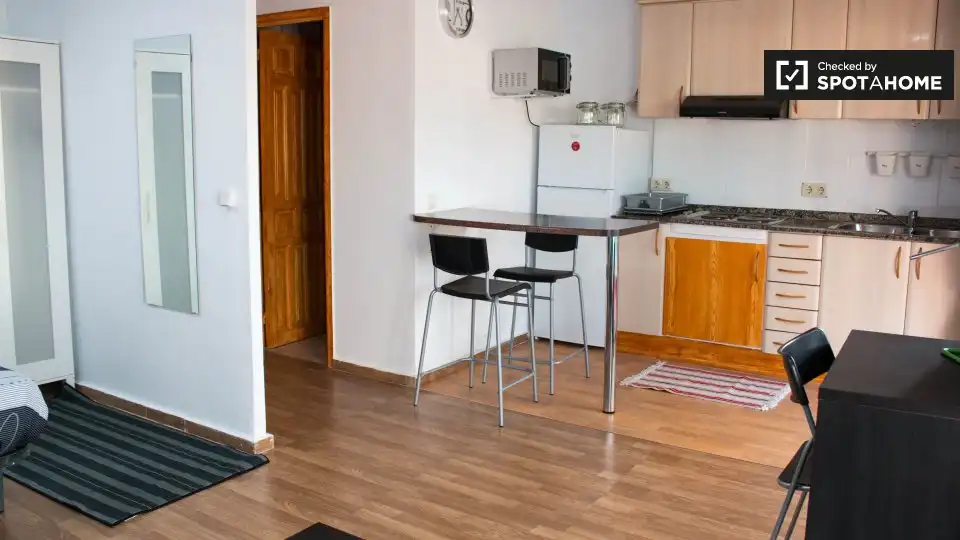 Cocina de Piso de alquiler en Barcelona con Aire acondicionado, Calefacción y Amueblado