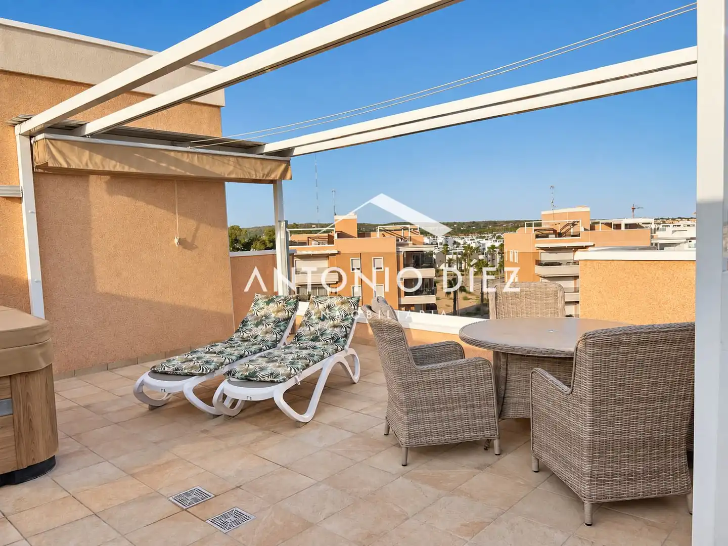 Apartamento con terraza en venta en San Crispín - Huerta Nueva-Estación, imagen 2