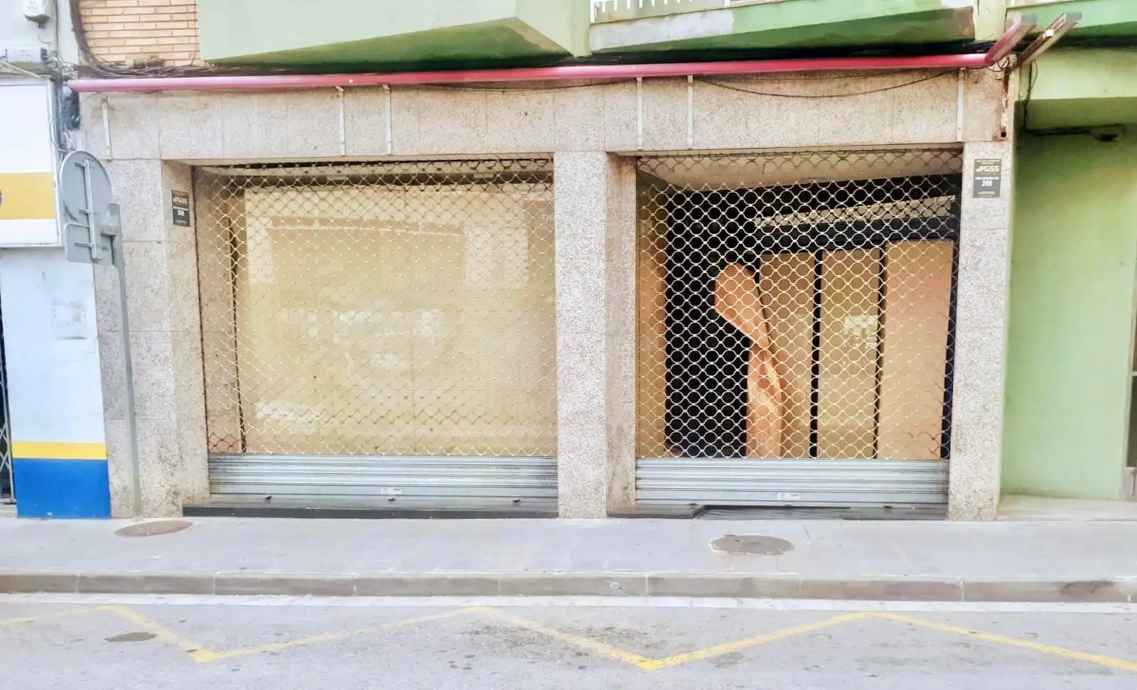 Business premises to rent in Carrer Josep Ayats