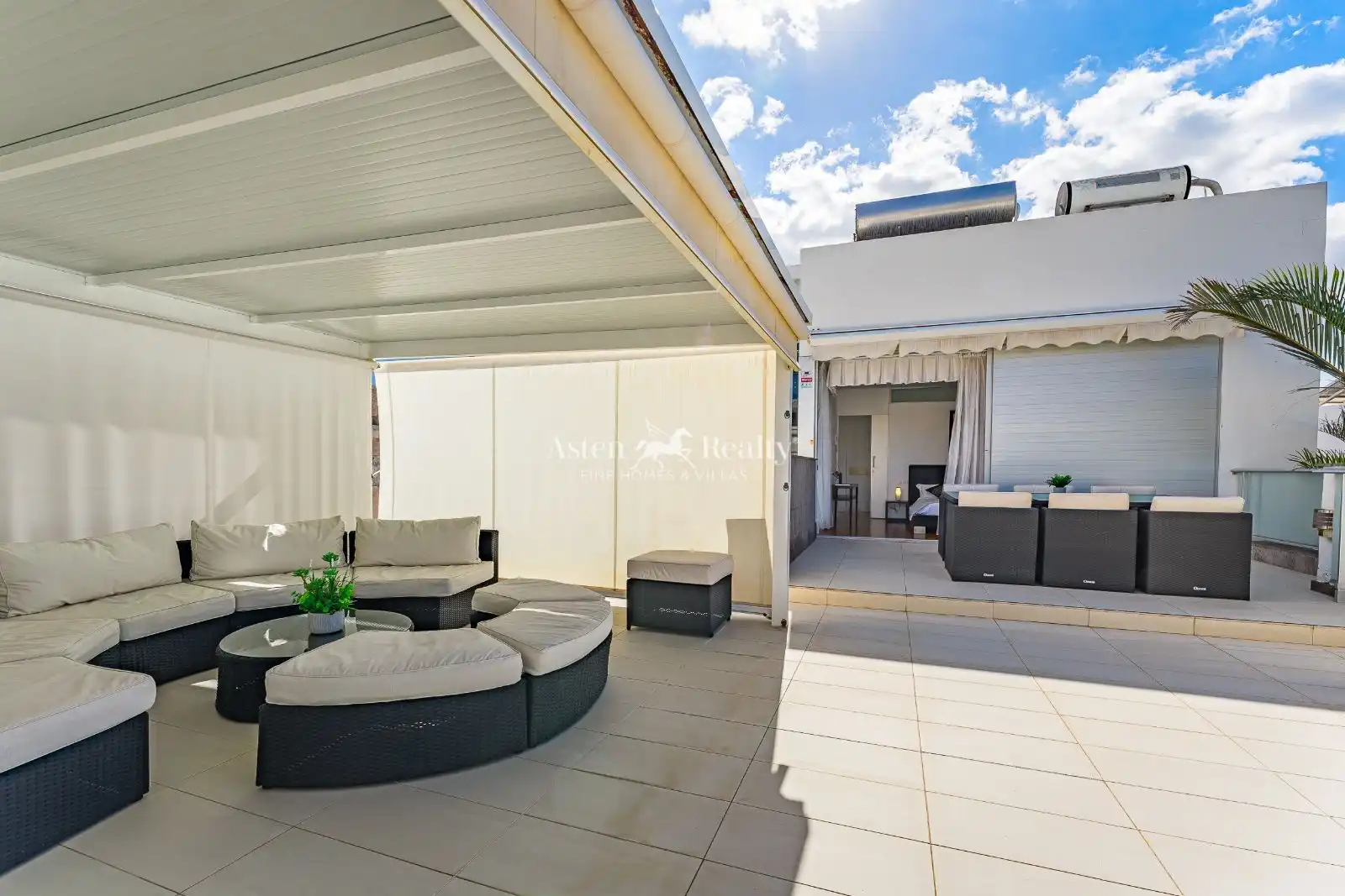 House with pool for sale in Londres, imagen 38