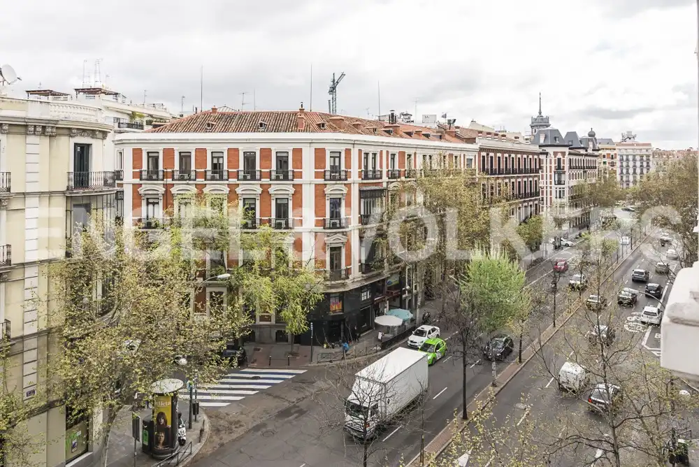 Vista exterior de Apartamento en venta en Madrid con Calefacción y Balcón