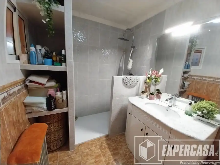 Baño de Finca rústica en venta en Torrent con Aire acondicionado, Terraza y Trastero