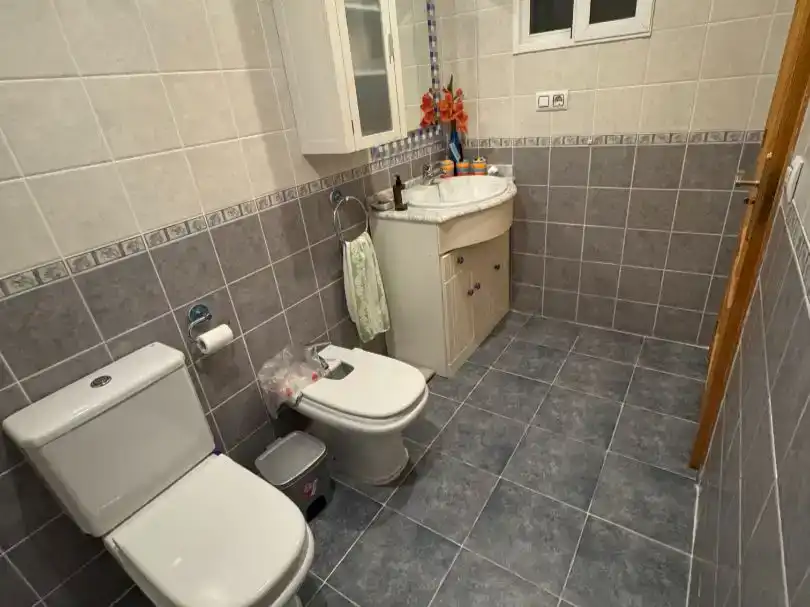 Baño de Piso en venta en Sagunto / Sagunt con Terraza y Balcón