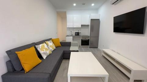 Foto 3 de Apartament en venda a Calle de Ricardo Ortiz, Ventas, Madrid