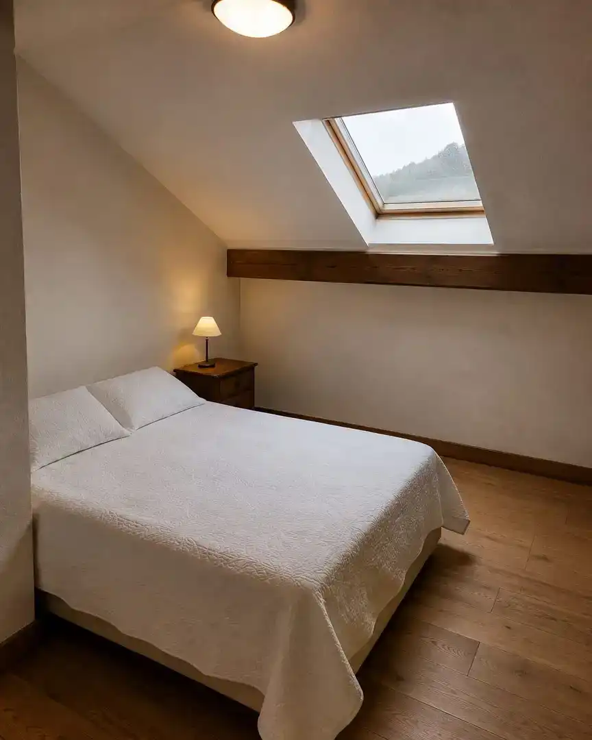 Schlafzimmer von Wohnung zur Miete in Biescas mit Parkett und Möbliert