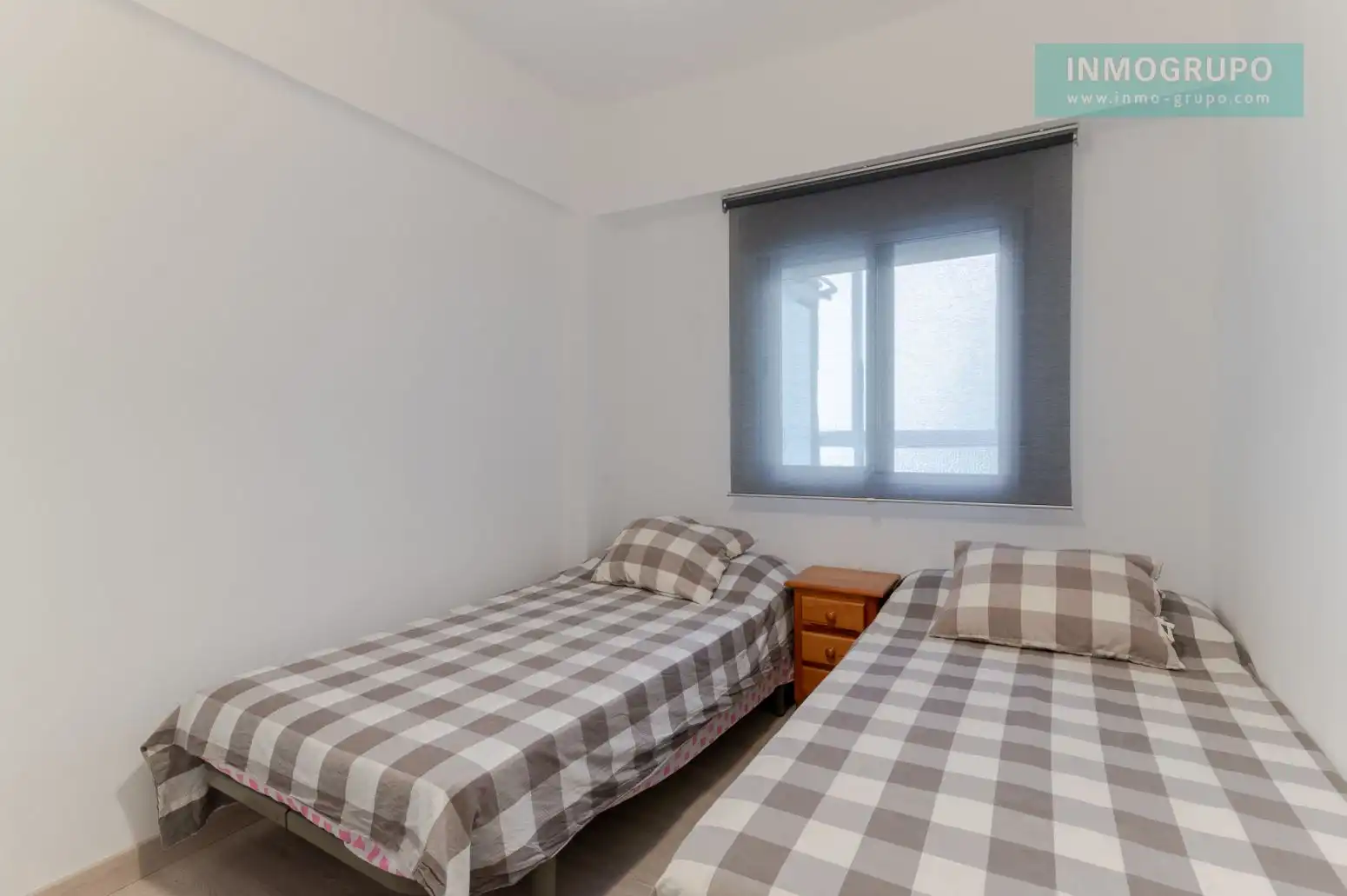 Dormitori de Pis en venda en Benicasim / Benicàssim amb Terrassa i Piscina comunitària