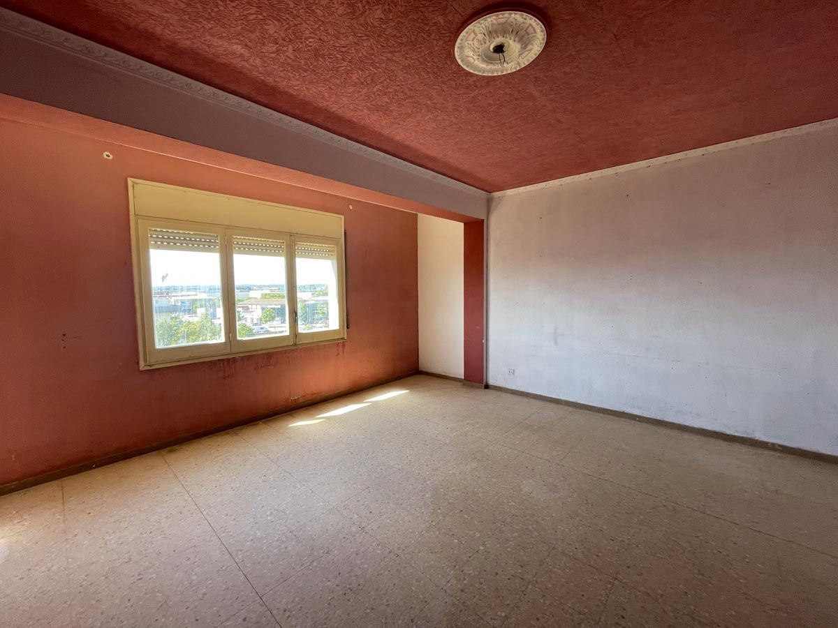 Bedroom of Flat for sale in Figueres