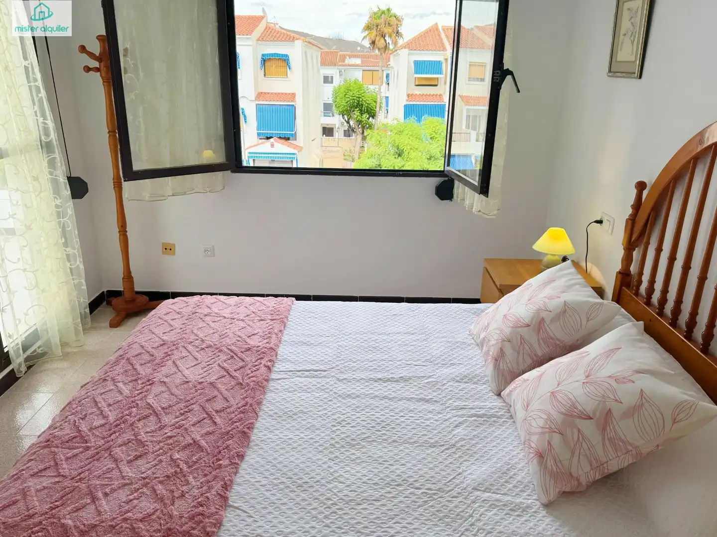 Bungalow con terrazza in affitto a Calle ALBAYNA 3, imagen 10