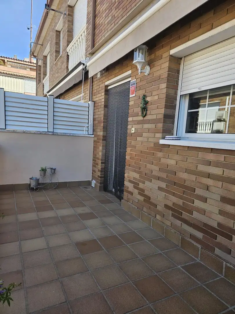 Maison mitoyenne avec terrasse à vendre à Carrer Carrer Gironès, imagen 3