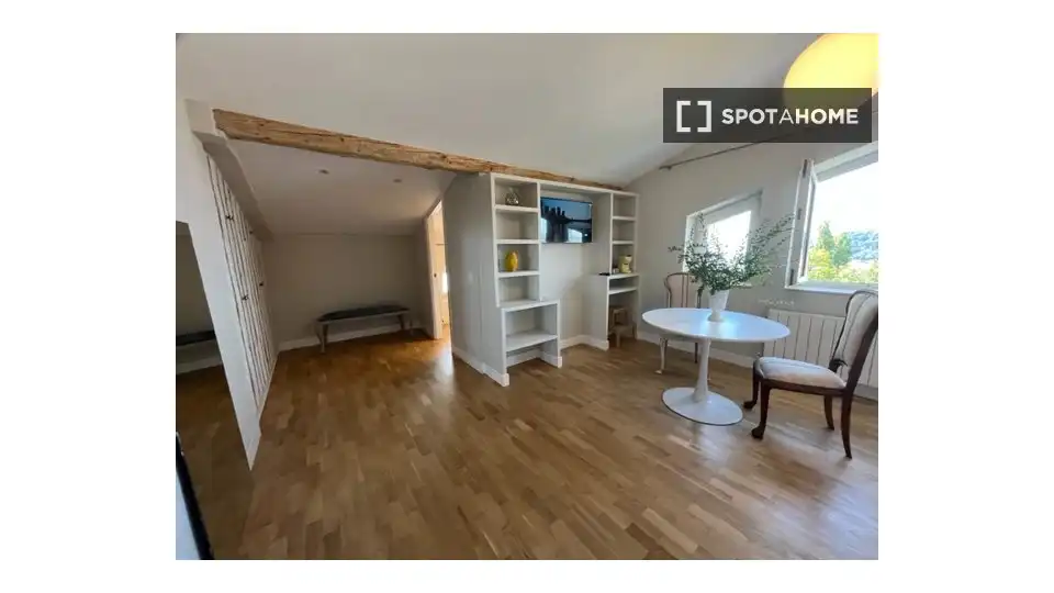 Habitación de Piso de alquiler en Donostia - San Sebastián  con Aire acondicionado, Calefacción y Amueblado