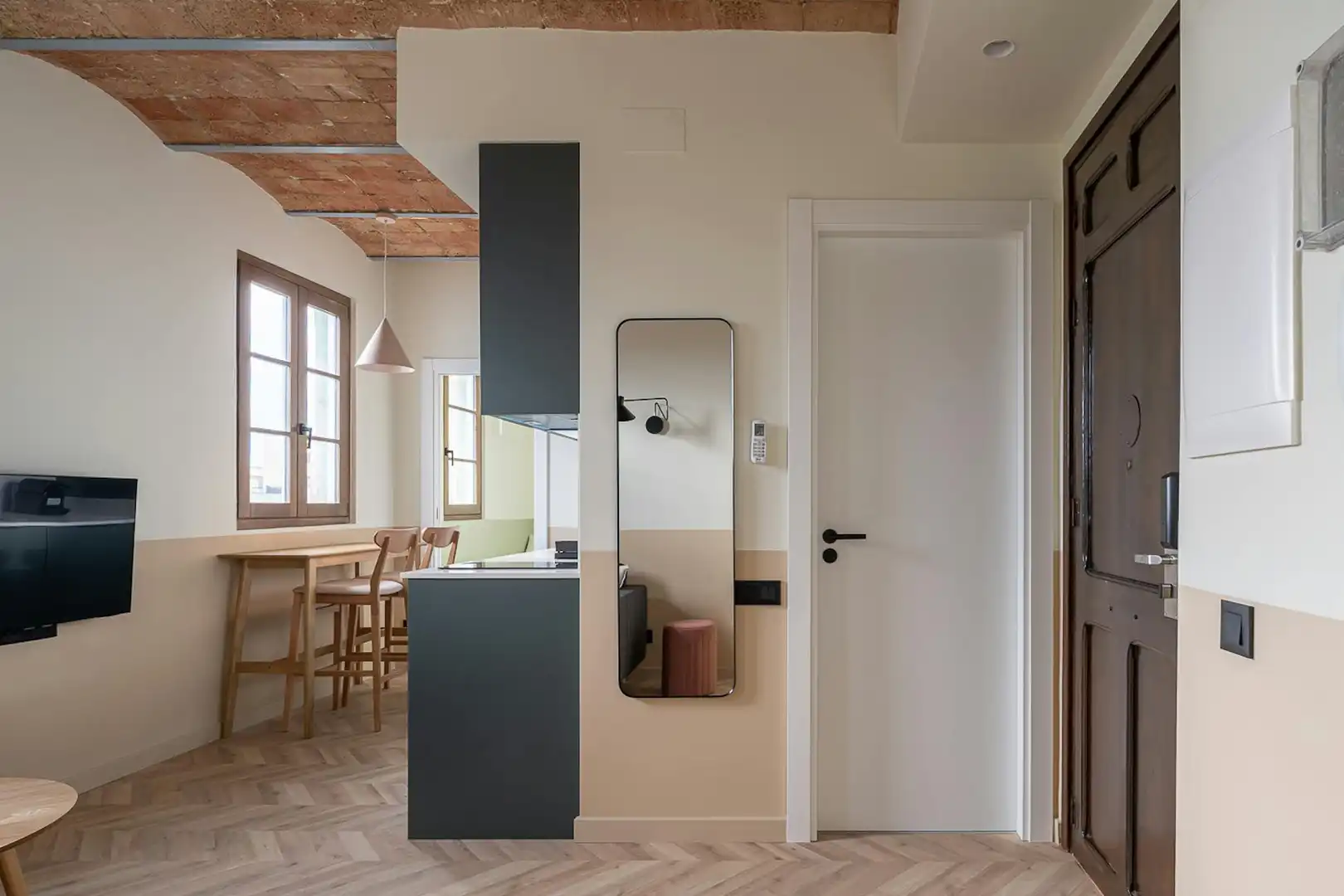 Flat for rent in Barcelona  with Air Conditioner, Heating and Furnished