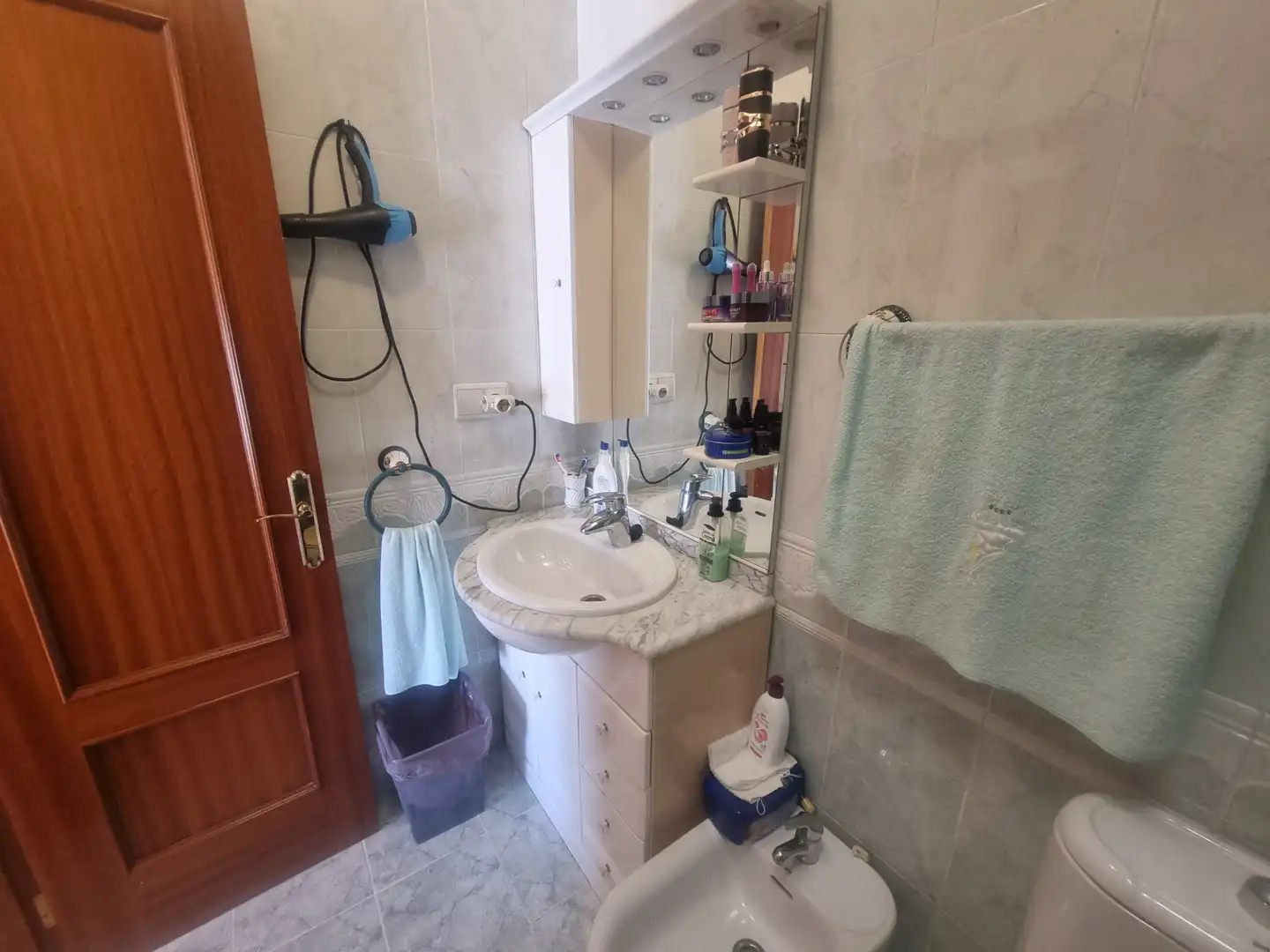 Bany de Casa o xalet en venda en Almería amb Aire condicionat, Calefacció i Jardí privat