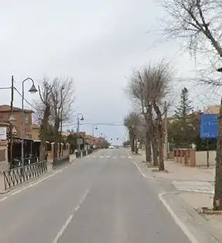 Vista exterior de Casa adosada en venda en Pantoja amb Calefacció, Jardí privat i Parquet