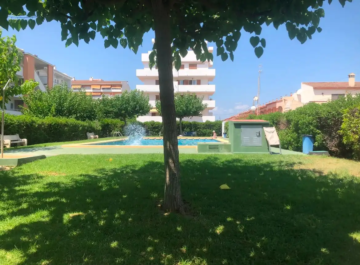 Piscina de Apartament en venda en Peñíscola / Peníscola amb Calefacció, Terrassa i Moblat