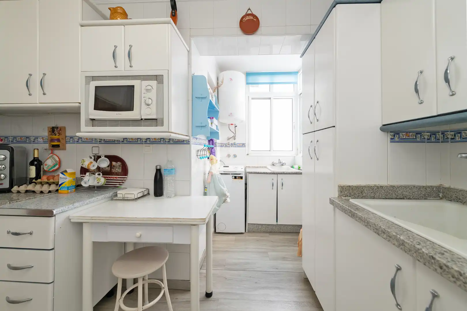 Kitchen of Flat for sale in Vélez-Málaga  with Terrace, Storage room and Community pool