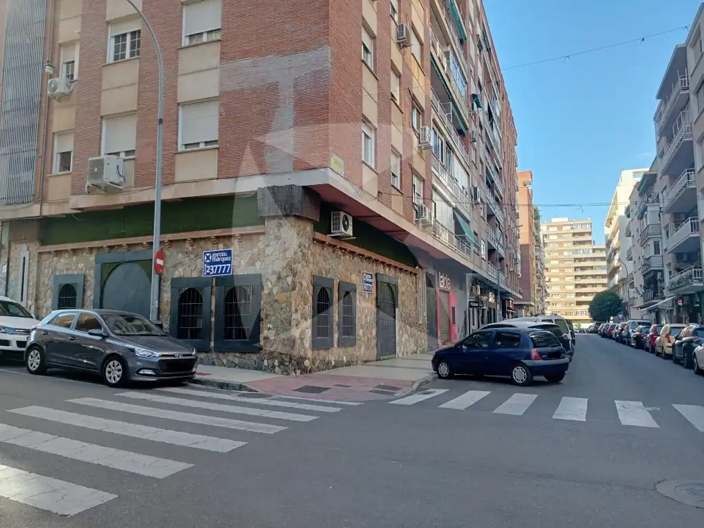 Gewerbefläche zur Miete in Calle Francisco Lujan