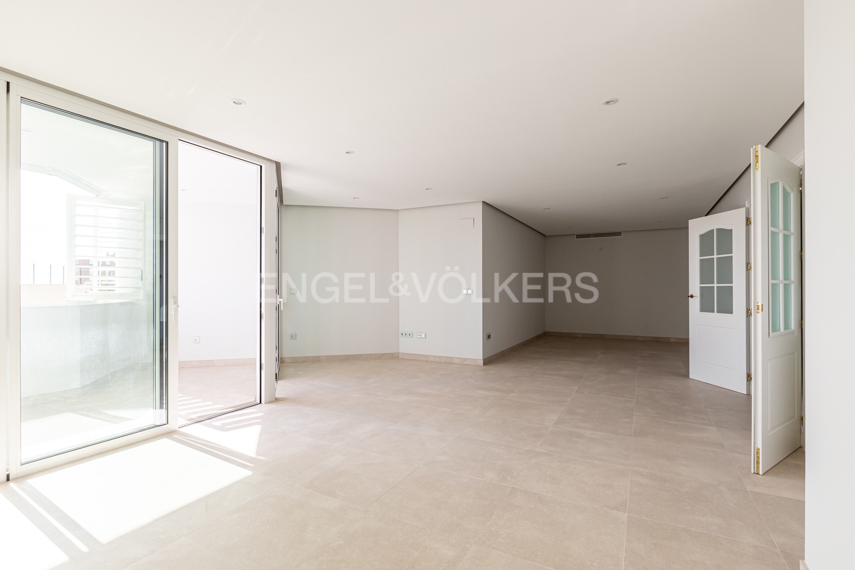 Apartment for sale in  Sevilla Capital  with Air Conditioner, Heating and Private garden