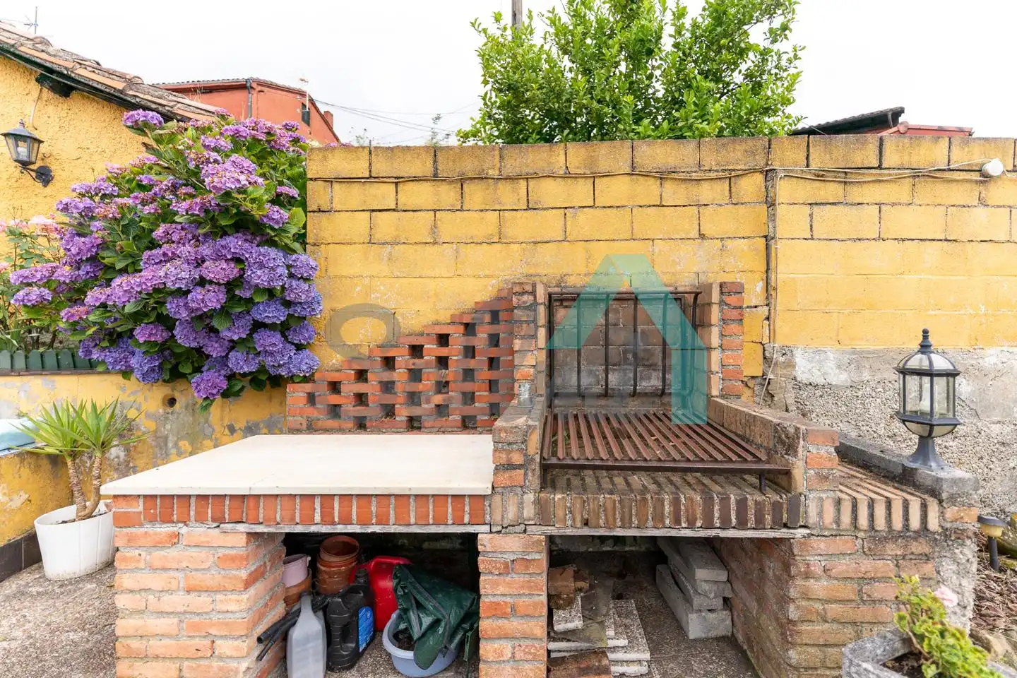 Terrassa de Casa adosada en venda en Langreo amb Calefacció, Jardí privat i Parquet