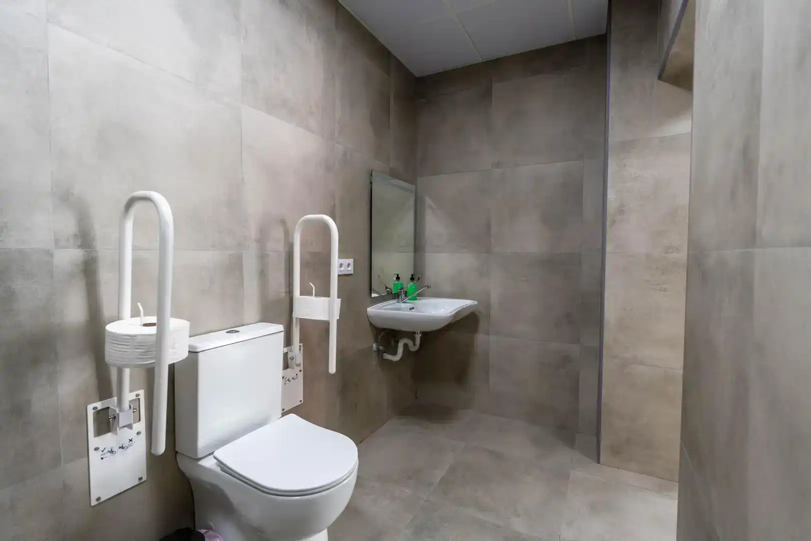 Bathroom of Office for rent in Huércal de Almería