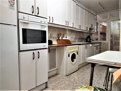 Kitchen of Single-family semi-detached for sale in Aranjuez  with Air Conditioner and Terrace